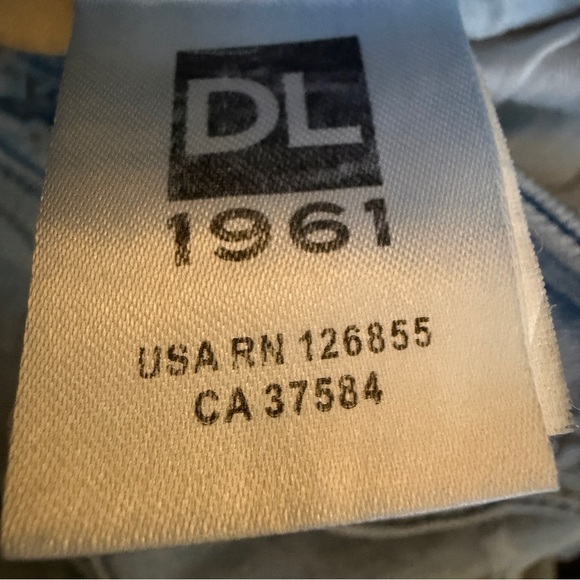 DL1961 Mara Instasculpt Straight Ankle Jeans | Size 28 | Light Wash - Picture 12 of 14